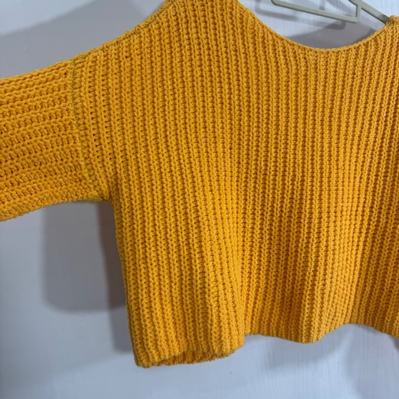 Hollister Yellow Knit Sweater Cropped Long Sleeve Women Size S - Picture 5 of 13